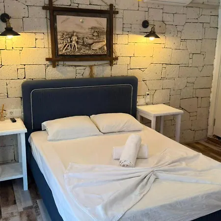 Yusuf Alaçatı Hotel *